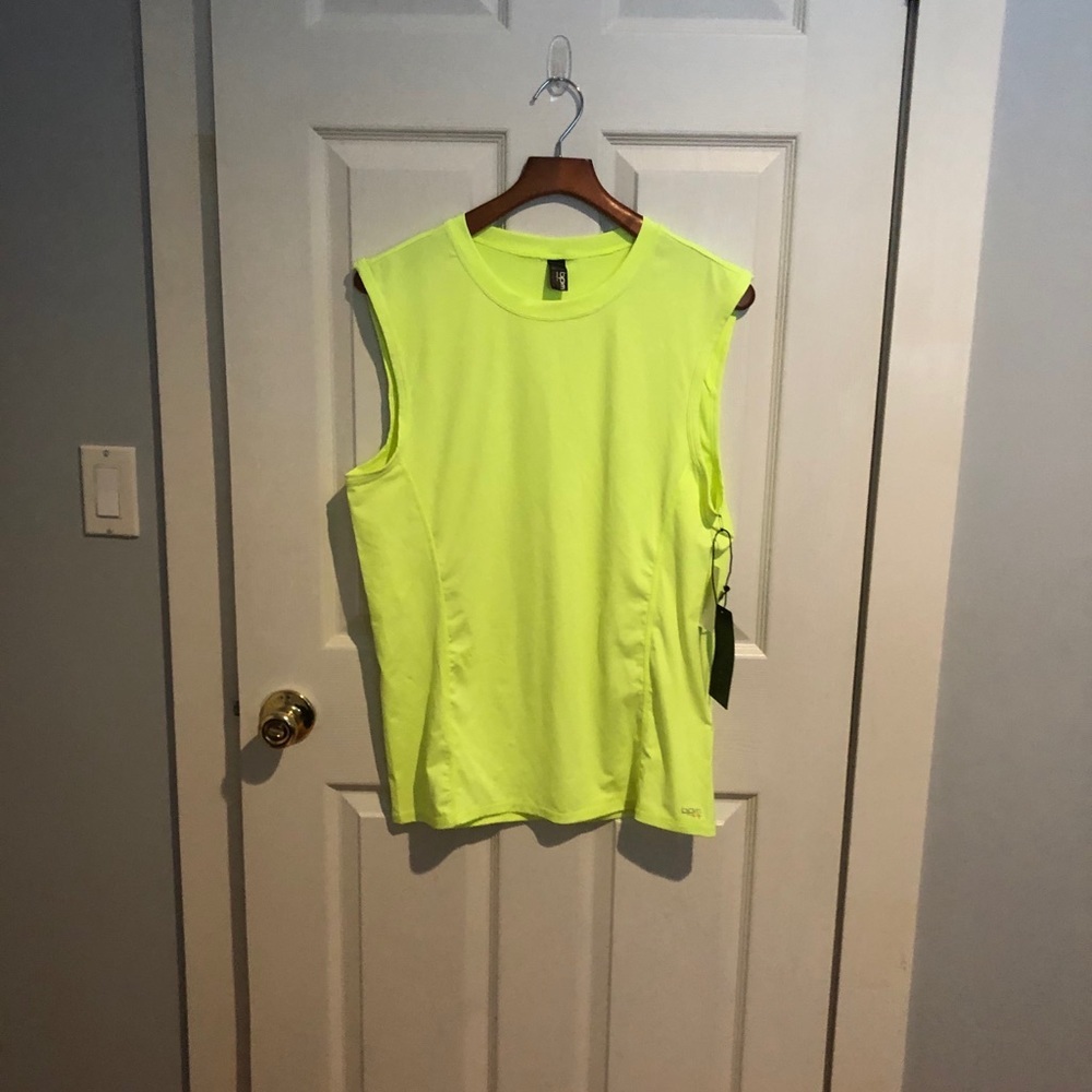 Men’s performance tee